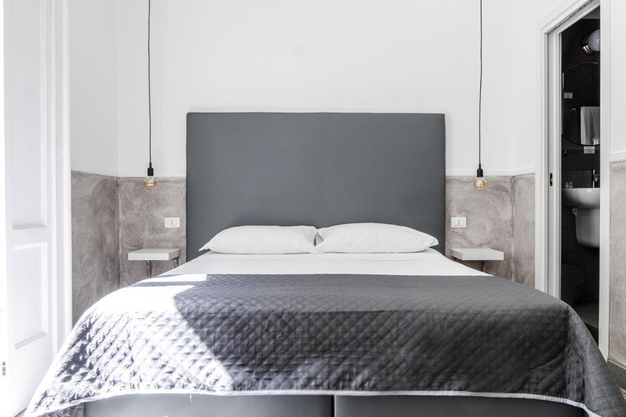 Toledostop Napoli Ngoại thất bức ảnh A bedroom