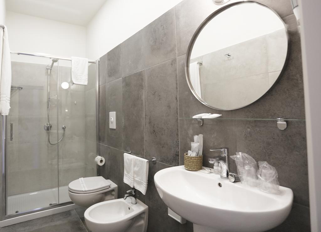 Toledostop Napoli Ngoại thất bức ảnh Bathroom