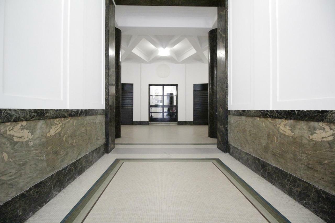 Toledostop Napoli Ngoại thất bức ảnh Interior of the building